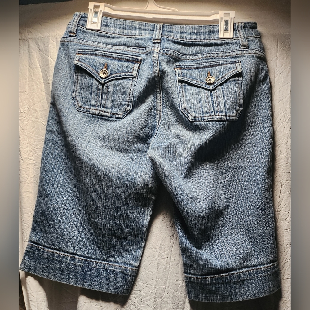 Boom Boom Shorts Size 9